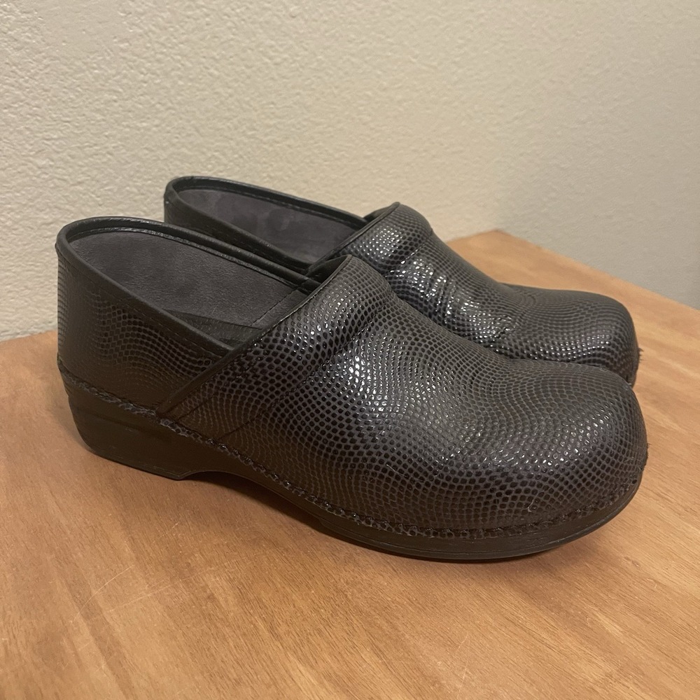 Dansko XP Textured Embossed Black Leather Clogs Comfort Shoe Sz 41 EU 10 US